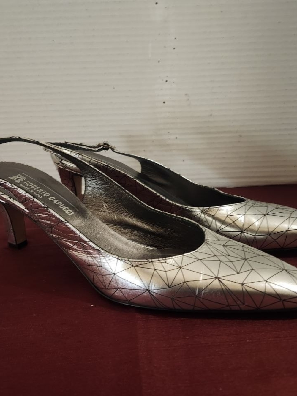 Women's Roberto  Capucci Italy  heel sandals size 10,